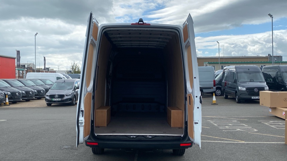 Mercedes-Benz Sprinter 315Cdi L3 Diesel Rwd 3.5t H2 Pro Van 9G-Tronic - Image 13