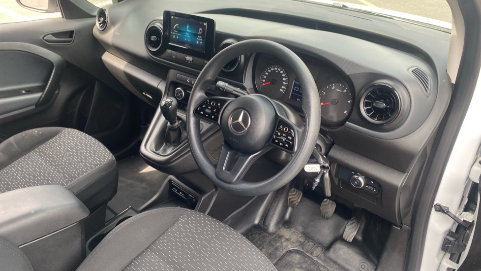 Mercedes-Benz Citan L1 Diesel 110CDI Progressive Van - Image 3