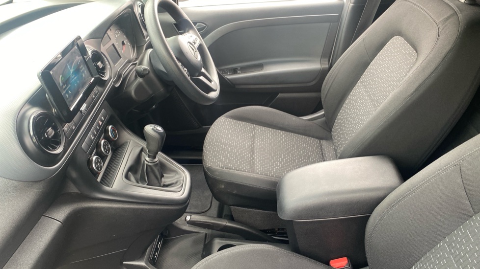 Mercedes-Benz Citan L1 Diesel 110CDI Progressive Van - Image 18