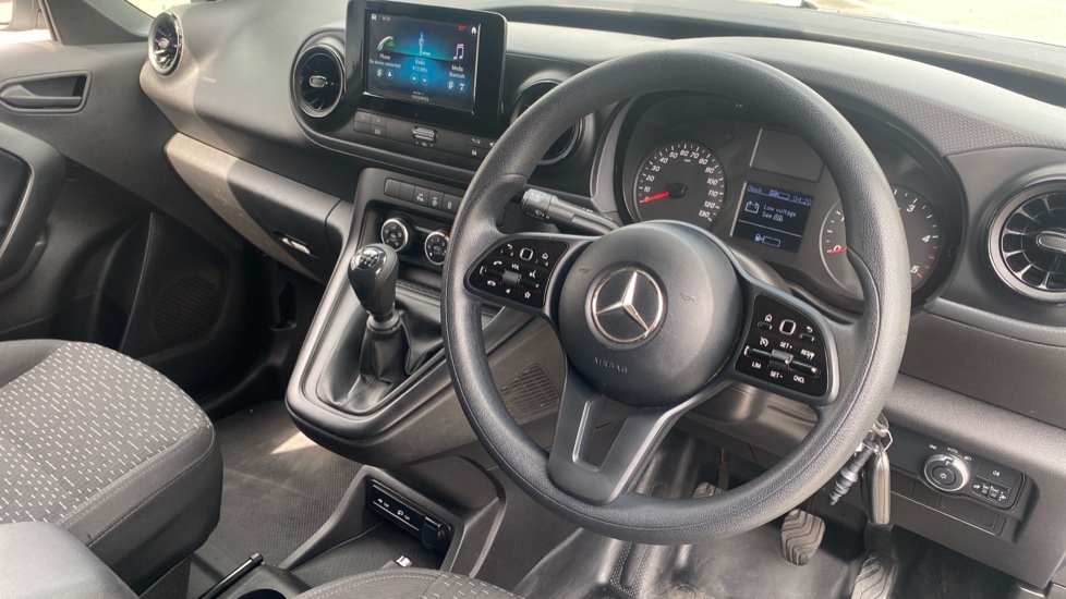 Mercedes-Benz Citan L1 Diesel 110CDI Progressive Van - Image 20