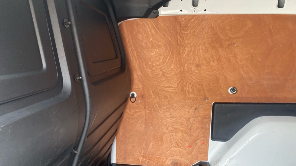 Mercedes-Benz Citan L1 Diesel 110CDI Progressive Van - Image 17