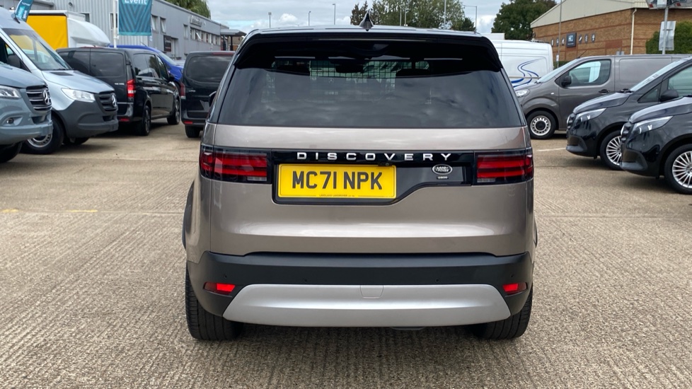 Land Rover Discovery Diesel 3.0 D300 HSE Commercial Auto - Image 11