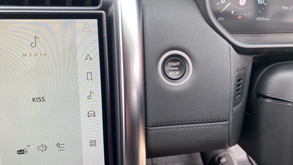 Land Rover Discovery Diesel 3.0 D300 HSE Commercial Auto - Image 35