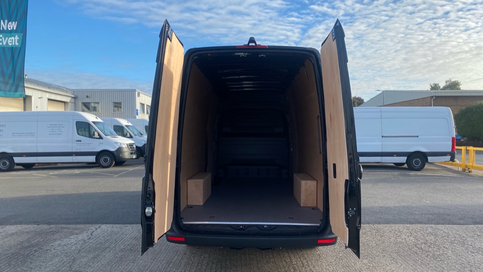 Mercedes-Benz Sprinter 315Cdi L3 Diesel Rwd 3.5t H2 Select Van - Image 16