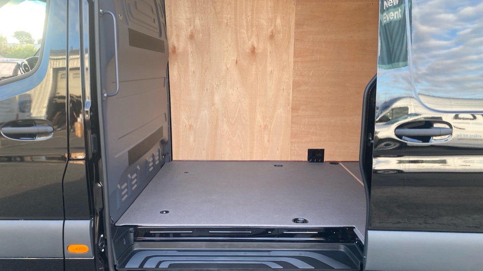 Mercedes-Benz Sprinter 315Cdi L3 Diesel Rwd 3.5t H2 Select Van - Image 18