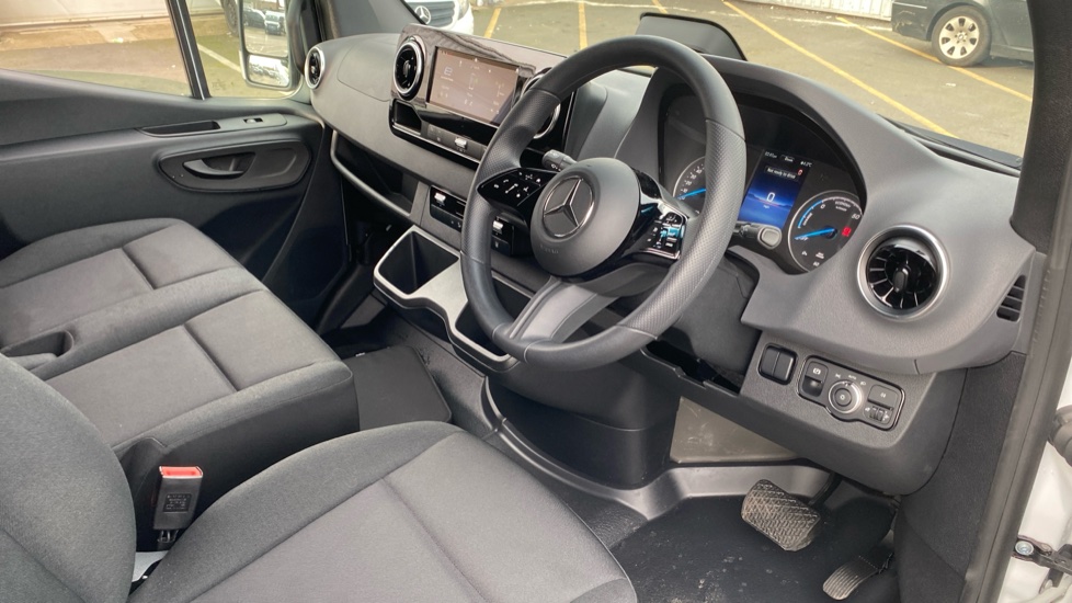 Mercedes-Benz Sprinter E314 L2 Electric Rwd 100kW 81kWh Pro Van Auto - Image 21