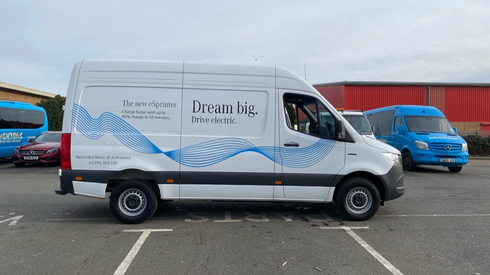 Mercedes-Benz Sprinter E314 L2 Electric Rwd 100kW 81kWh Pro Van Auto - Image 8