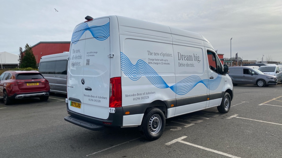 Mercedes-Benz Sprinter E314 L2 Electric Rwd 100kW 81kWh Pro Van Auto - Image 9