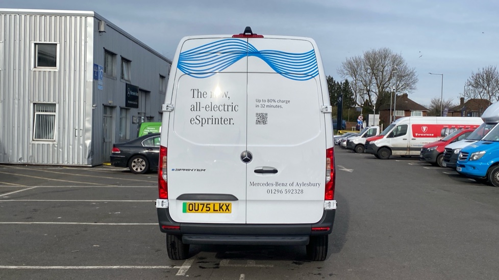 Mercedes-Benz Sprinter E314 L2 Electric Rwd 100kW 81kWh Pro Van Auto - Image 10