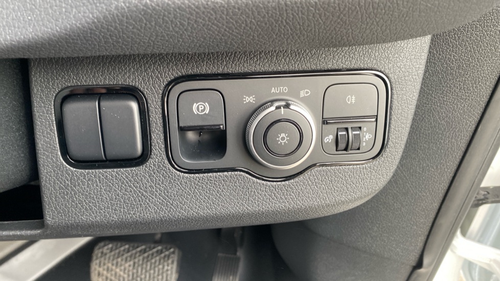 Mercedes-Benz Sprinter E314 L2 Electric Rwd 100kW 81kWh Pro Van Auto - Image 32