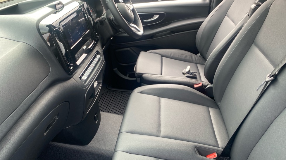 Mercedes-Benz Vito L2 Diesel Rwd 116CDI Select Van 9G-Tronic - Image 23