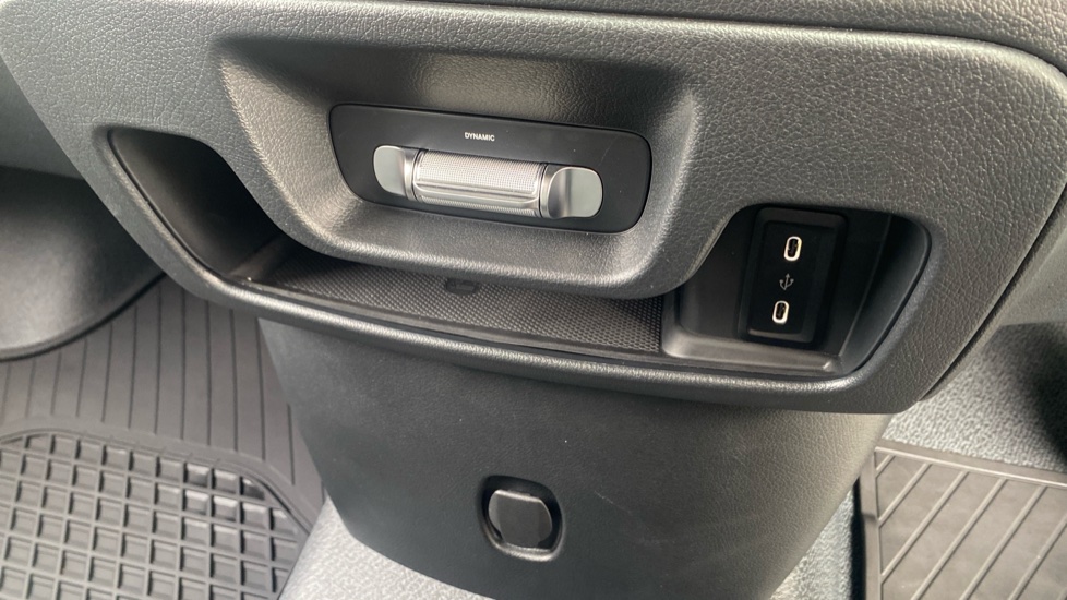 Mercedes-Benz Vito L2 Diesel Rwd 116CDI Select Van 9G-Tronic - Image 38