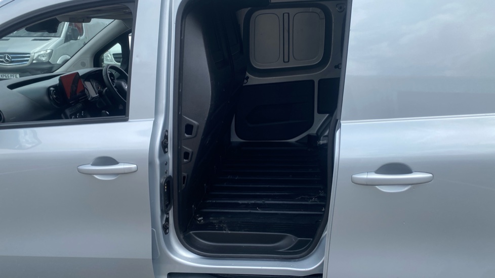 Mercedes-Benz Citan L1 Diesel 110CDI Pro Van - Image 11