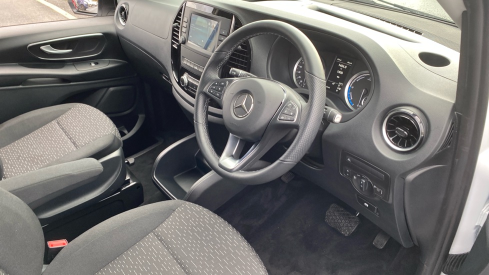 Mercedes-Benz Vito ELr Tourer L3 Electric Fwd 150kW 100kWh Premium 9-Seater Auto - Image 16