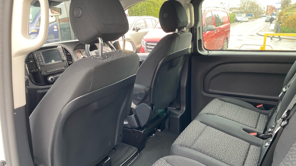 Mercedes-Benz Vito ELr Tourer L3 Electric Fwd 150kW 100kWh Premium 9-Seater Auto - Image 20