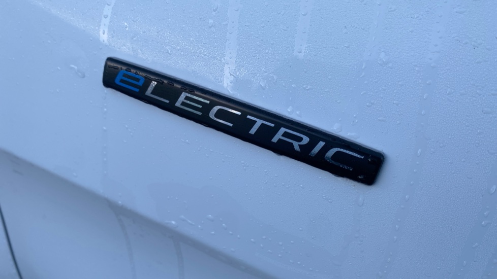 Mercedes-Benz Vito ELr Tourer L3 Electric Fwd 150kW 100kWh Premium 9-Seater Auto - Image 30