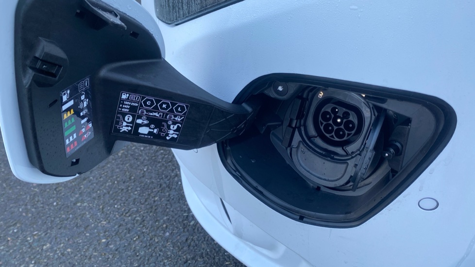 Mercedes-Benz Vito ELr Tourer L3 Electric Fwd 150kW 100kWh Premium 9-Seater Auto - Image 29