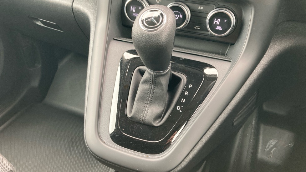 Mercedes-Benz Citan EL1 Electric 90kW 45kWh Progressive Van Auto - Image 28