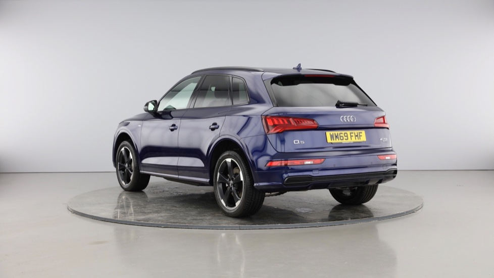 Audi Q5 Black Edition 40 TDI quattro 190 PS S tronic £37,000
