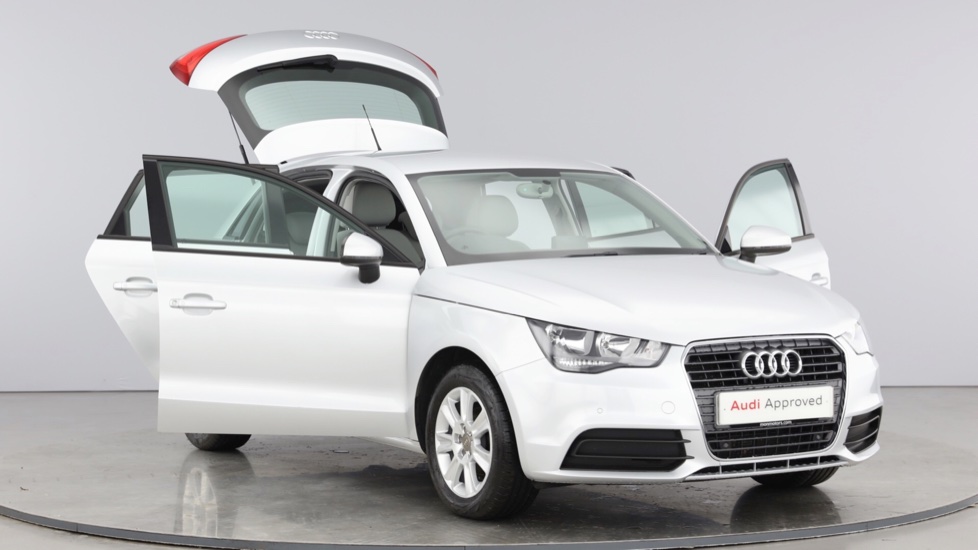 Audi A1 Sportback SE 1.2 TFSI 86 PS 5 speed £9,500