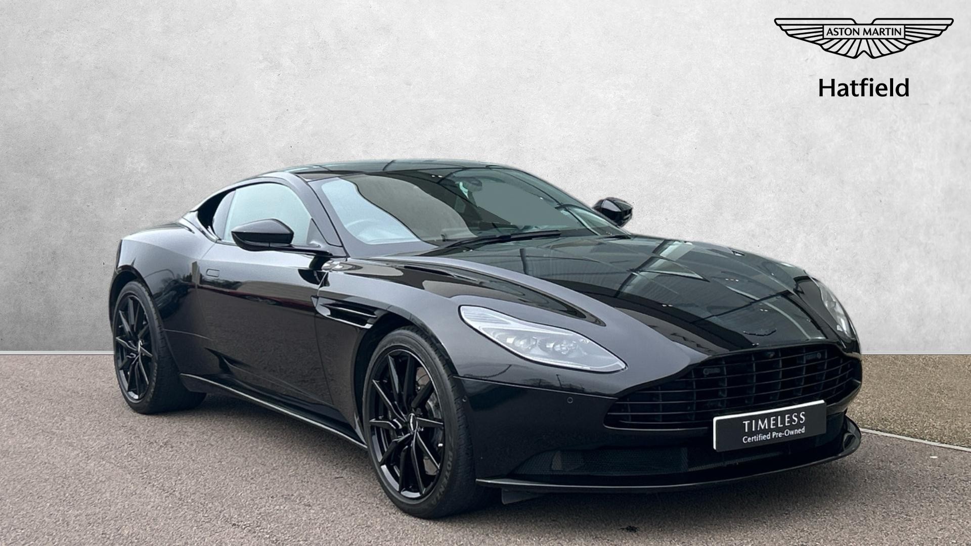 Aston Martin DB11 2021
