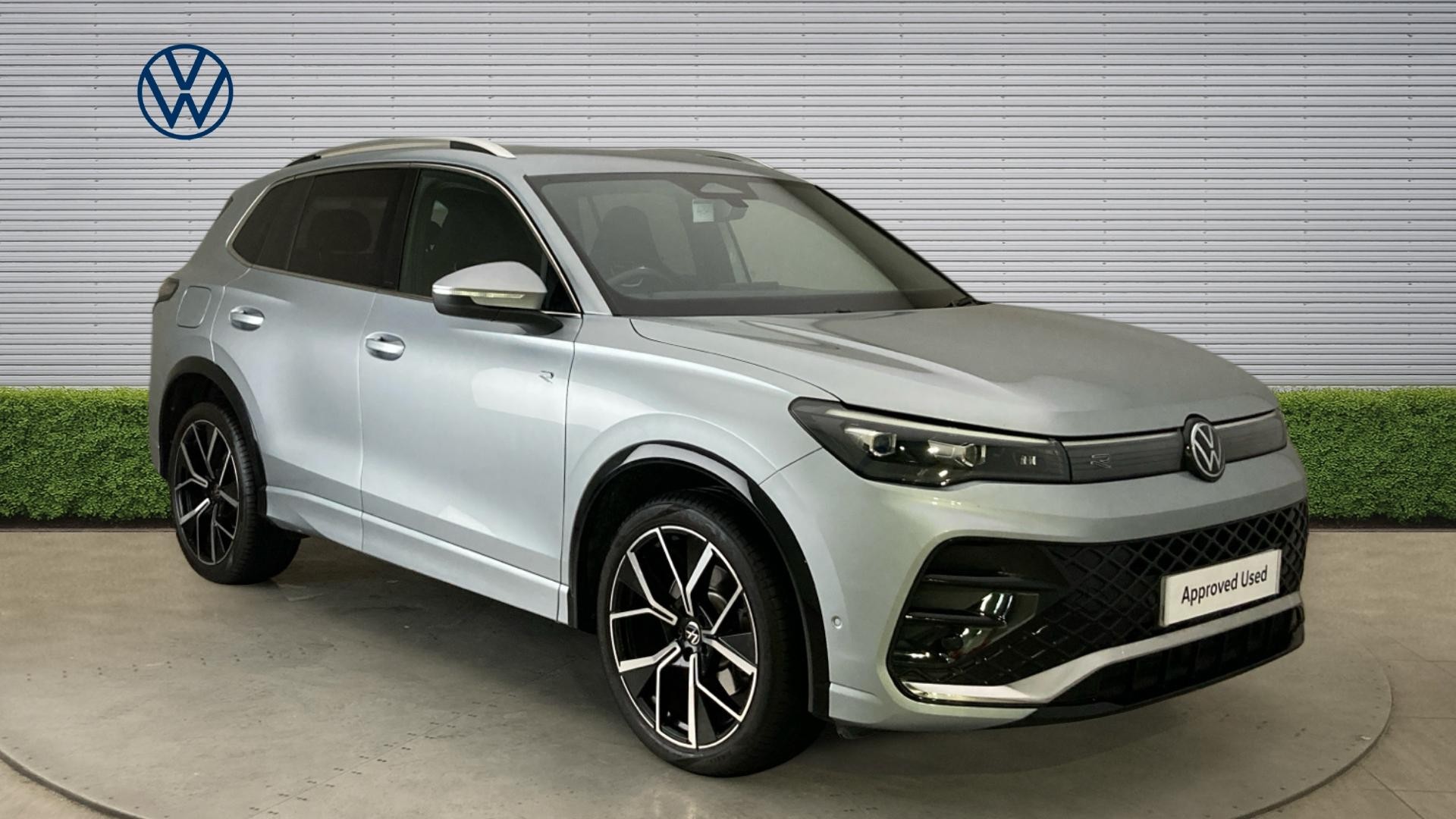 Volkswagen Tiguan listing photo