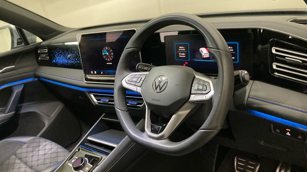 Volkswagen Tiguan 2.0 TDI R-Line 5dr DSG Diesel Estate - Image 6