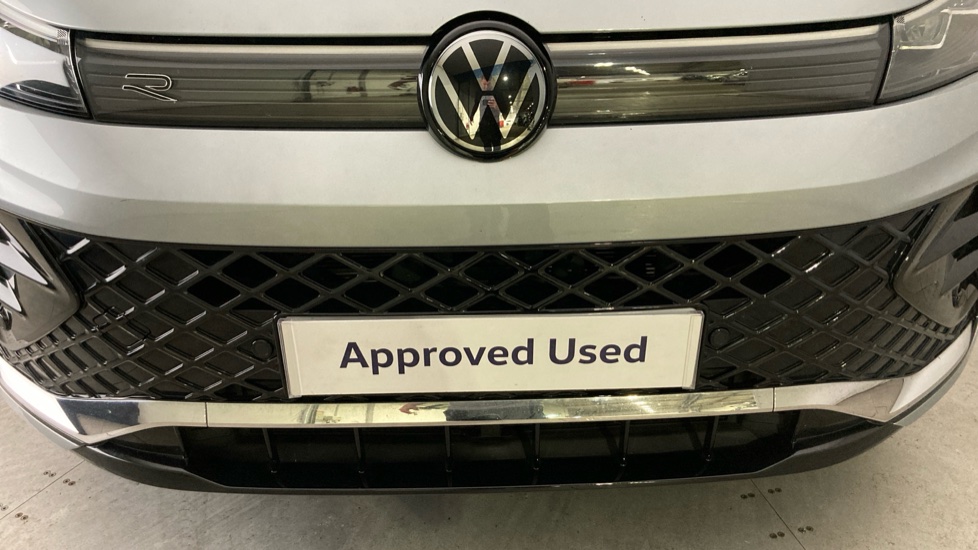 Volkswagen Tiguan 2.0 TDI R-Line 5dr DSG Diesel Estate - Image 23
