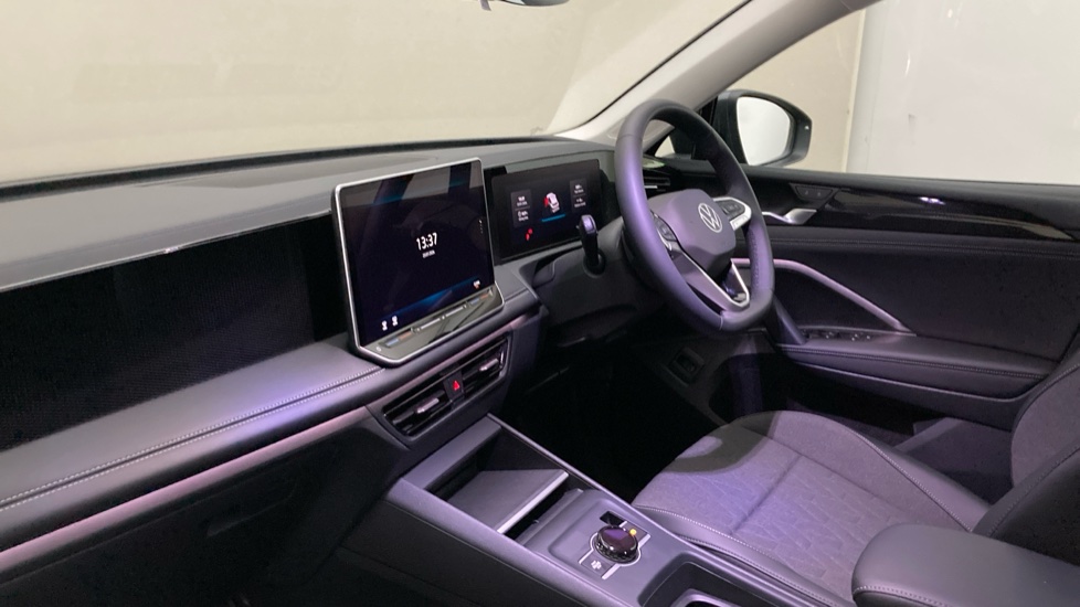 Volkswagen Tiguan 1.5 eTSI Match 5dr DSG Petrol Estate - Image 2