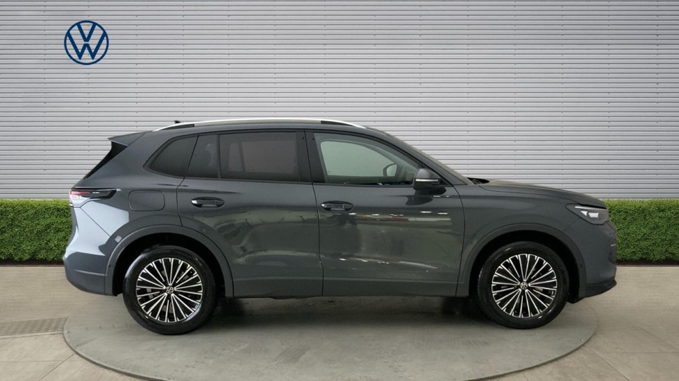 Volkswagen Tiguan 1.5 eTSI Match 5dr DSG Petrol Estate - Image 4