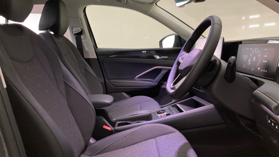 Volkswagen Tiguan 1.5 eTSI Match 5dr DSG Petrol Estate - Image 15