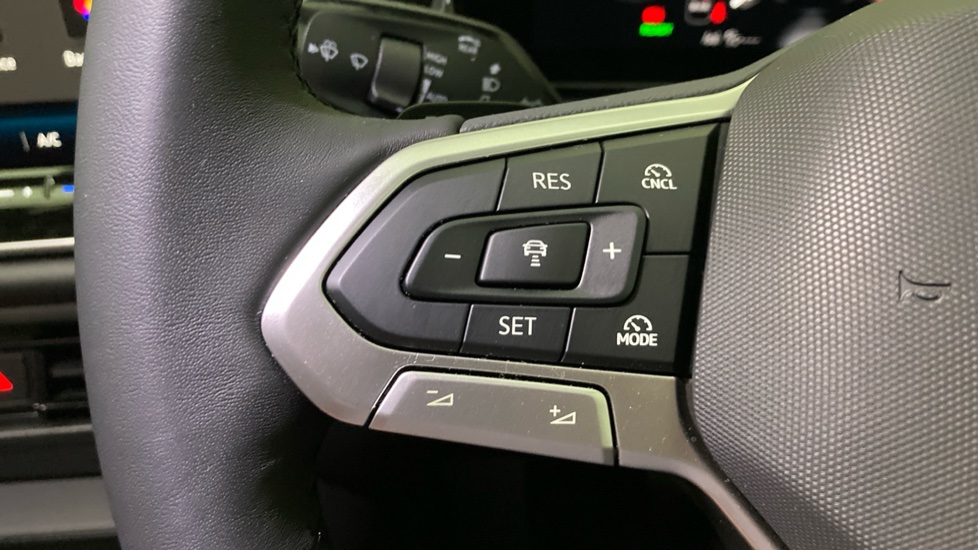 Volkswagen Tiguan 1.5 eTSI Match 5dr DSG Petrol Estate - Image 17