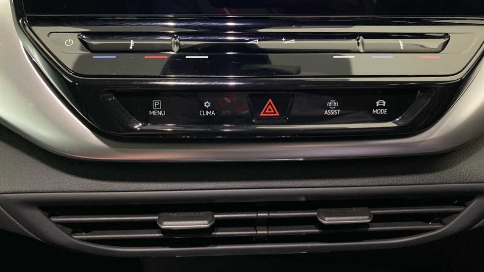 Volkswagen ID.4 109kW Life Pure 52kWh 5dr Auto [110kW Ch] Electric Estate - Image 13