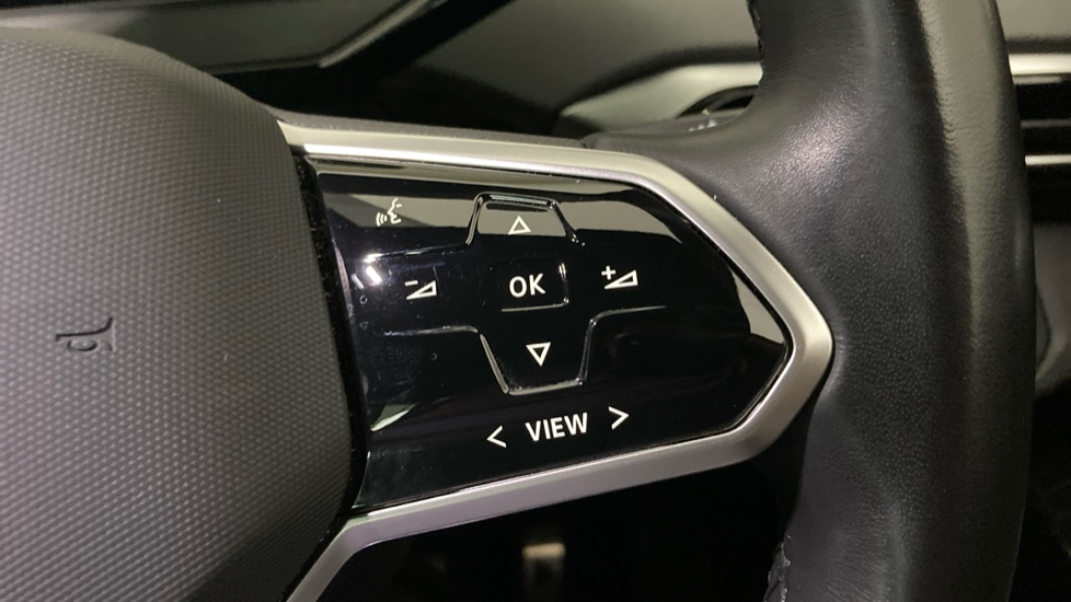 Volkswagen ID.4 109kW Life Pure 52kWh 5dr Auto [110kW Ch] Electric Estate - Image 18