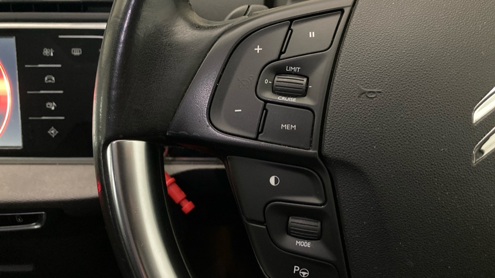 Citroen C4 Picasso 1.6 e-HDi 115 Airdream Exclusive+ 5dr ETG6 Diesel Estate - Image 17