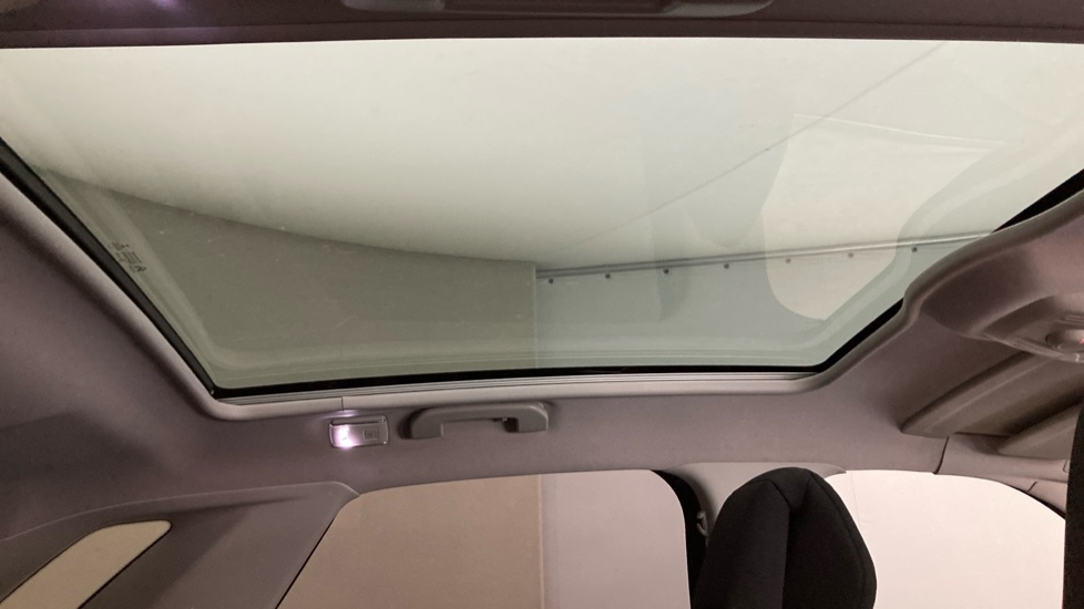 Citroen C4 Picasso 1.6 e-HDi 115 Airdream Exclusive+ 5dr ETG6 Diesel Estate - Image 29