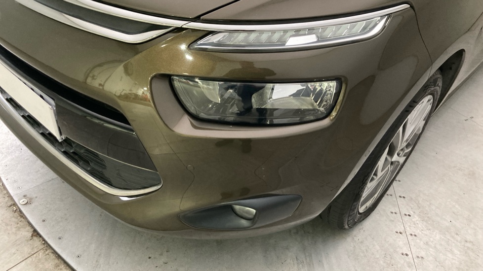 Citroen C4 Picasso 1.6 e-HDi 115 Airdream Exclusive+ 5dr ETG6 Diesel Estate - Image 32