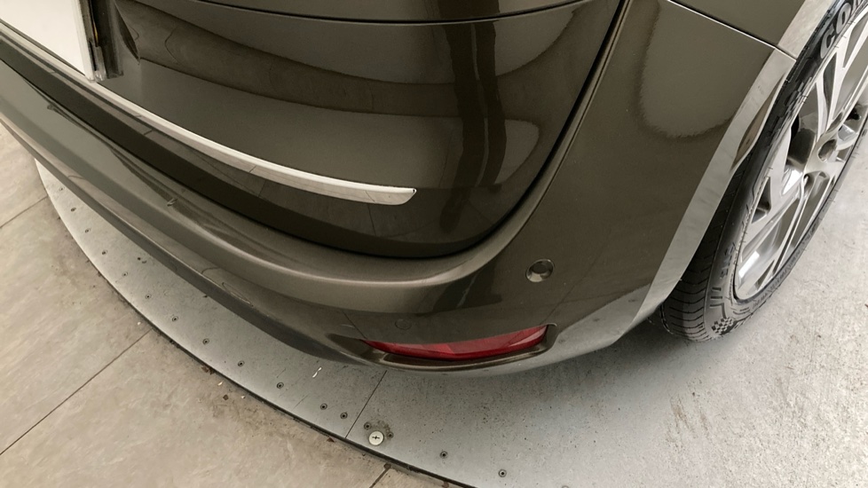 Citroen C4 Picasso 1.6 e-HDi 115 Airdream Exclusive+ 5dr ETG6 Diesel Estate - Image 37
