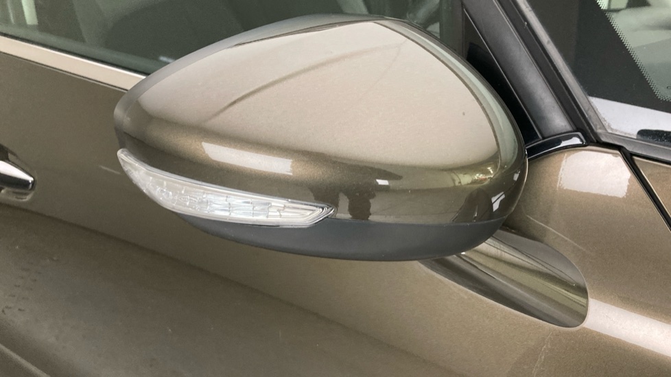 Citroen C4 Picasso 1.6 e-HDi 115 Airdream Exclusive+ 5dr ETG6 Diesel Estate - Image 39