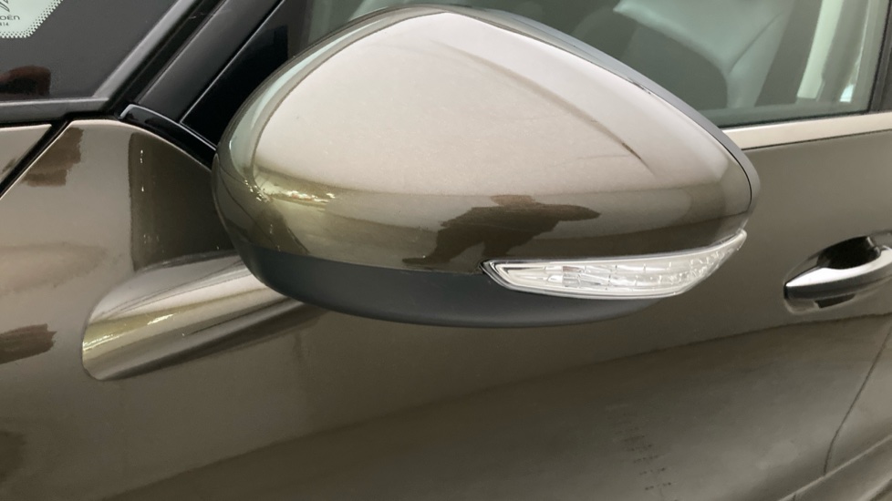 Citroen C4 Picasso 1.6 e-HDi 115 Airdream Exclusive+ 5dr ETG6 Diesel Estate - Image 40