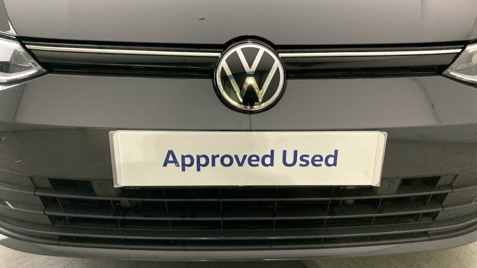 Volkswagen Golf 1.5 TSI Life 5dr Petrol Hatchback - Image 23