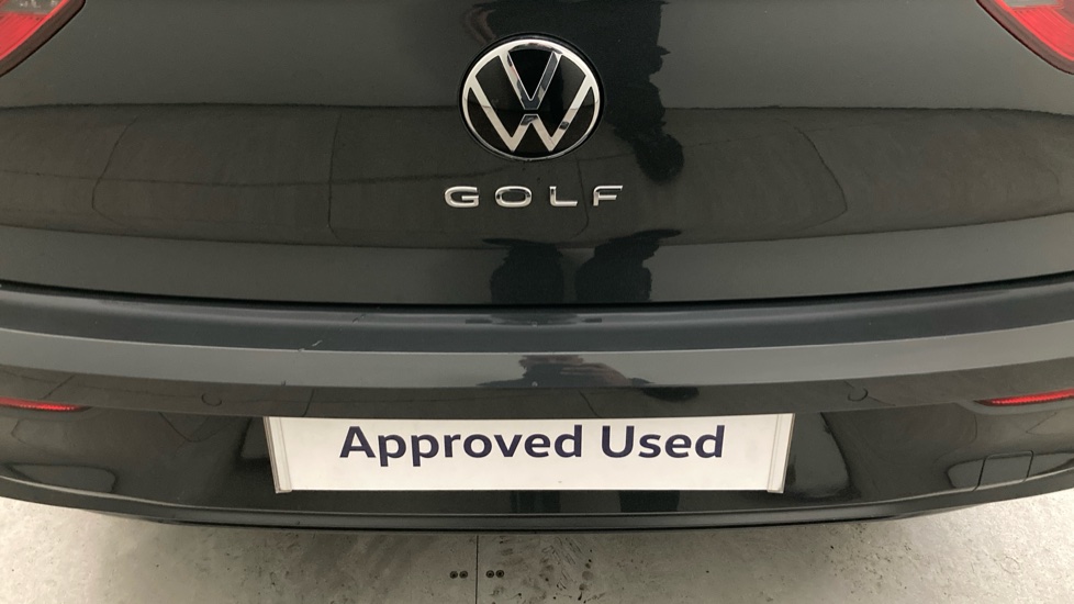 Volkswagen Golf 1.5 TSI Life 5dr Petrol Hatchback - Image 28