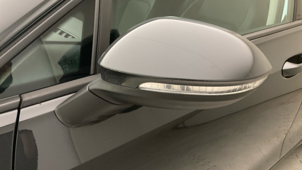 Volkswagen Golf 1.5 TSI Life 5dr Petrol Hatchback - Image 30