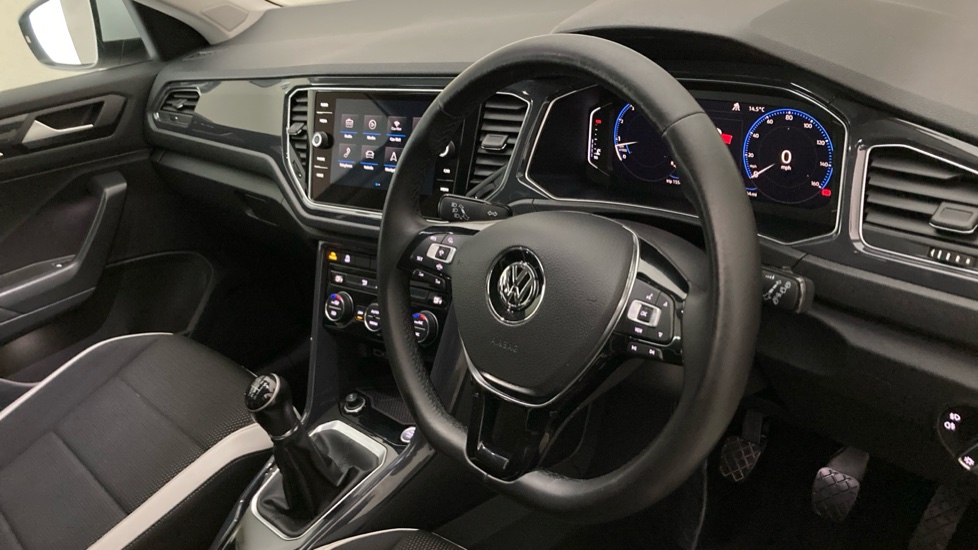 Volkswagen T-Roc 1.5 TSI EVO SEL 5dr Petrol Hatchback - Image 6