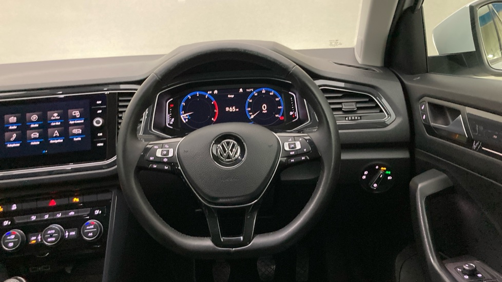 Volkswagen T-Roc 1.5 TSI EVO SEL 5dr Petrol Hatchback - Image 10