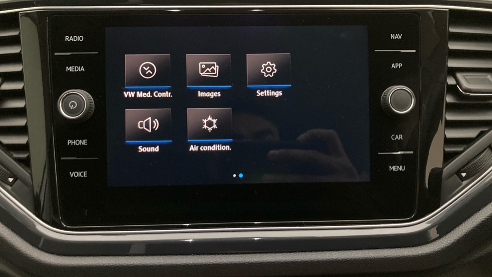 Volkswagen T-Roc 1.5 TSI EVO SEL 5dr Petrol Hatchback - Image 35