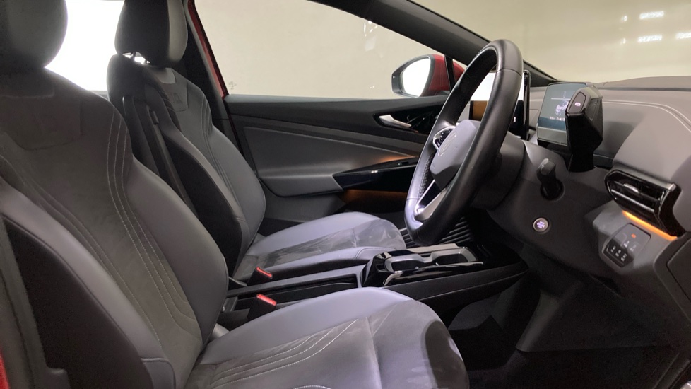 Volkswagen ID.4 109kW Life Pure 52kWh 5dr Auto [110kW Ch] Electric Estate - Image 15