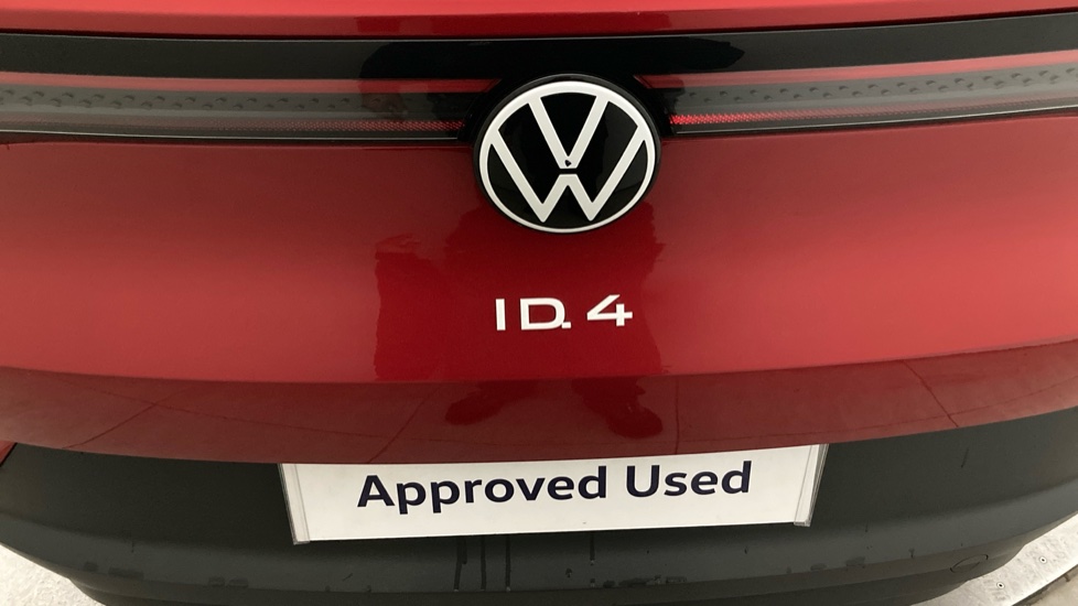 Volkswagen ID.4 109kW Life Pure 52kWh 5dr Auto [110kW Ch] Electric Estate - Image 28
