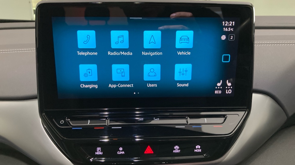 Volkswagen ID.4 109kW Life Pure 52kWh 5dr Auto [110kW Ch] Electric Estate - Image 31