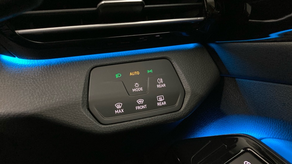 Volkswagen ID.4 109kW Life Pure 52kWh 5dr Auto [110kW Ch] Electric Estate - Image 36